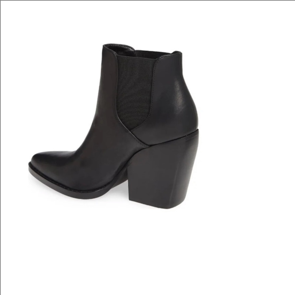 NWT bp bootie